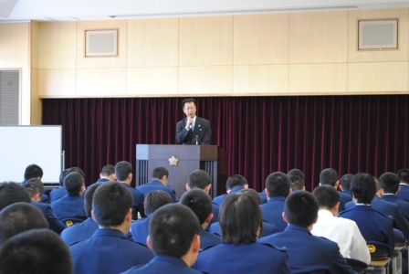 山梨県警察学校にて講演